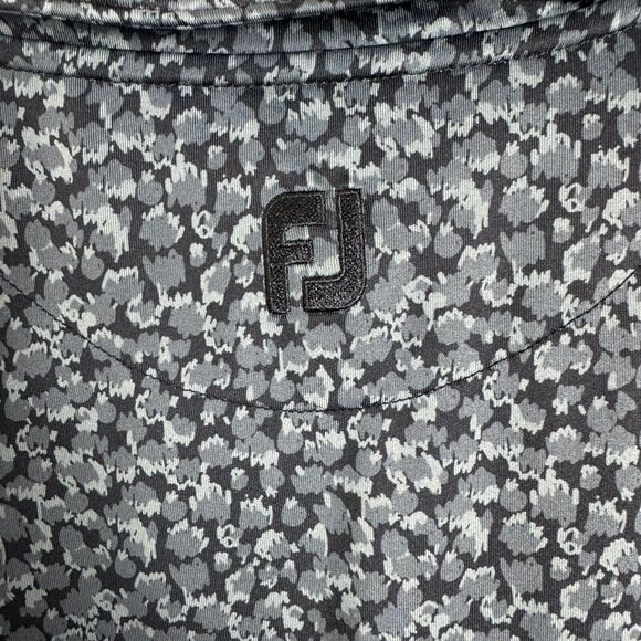 FJ Footjoy Womens Size M Black Gray Animal Print Performance Golf Polo Shirt - Picture 3 of 5